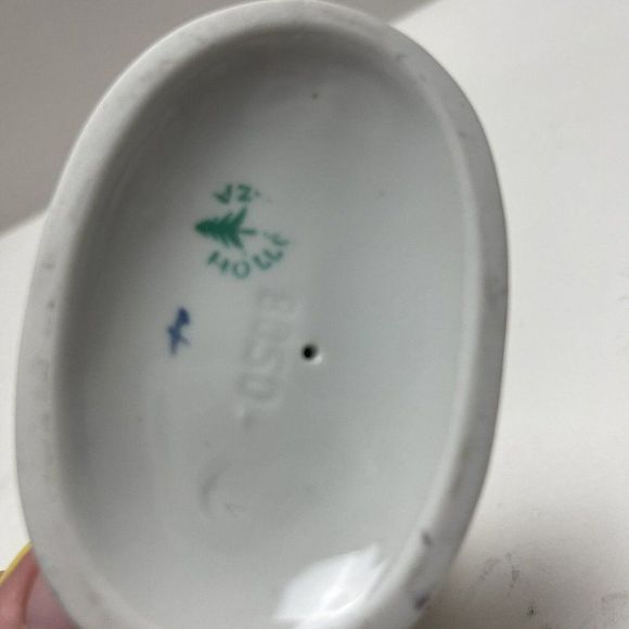 Vintage Aladdin On Magic Carpet Ride Figurine Ceramic by Hollohaza - Picture 6 of 6